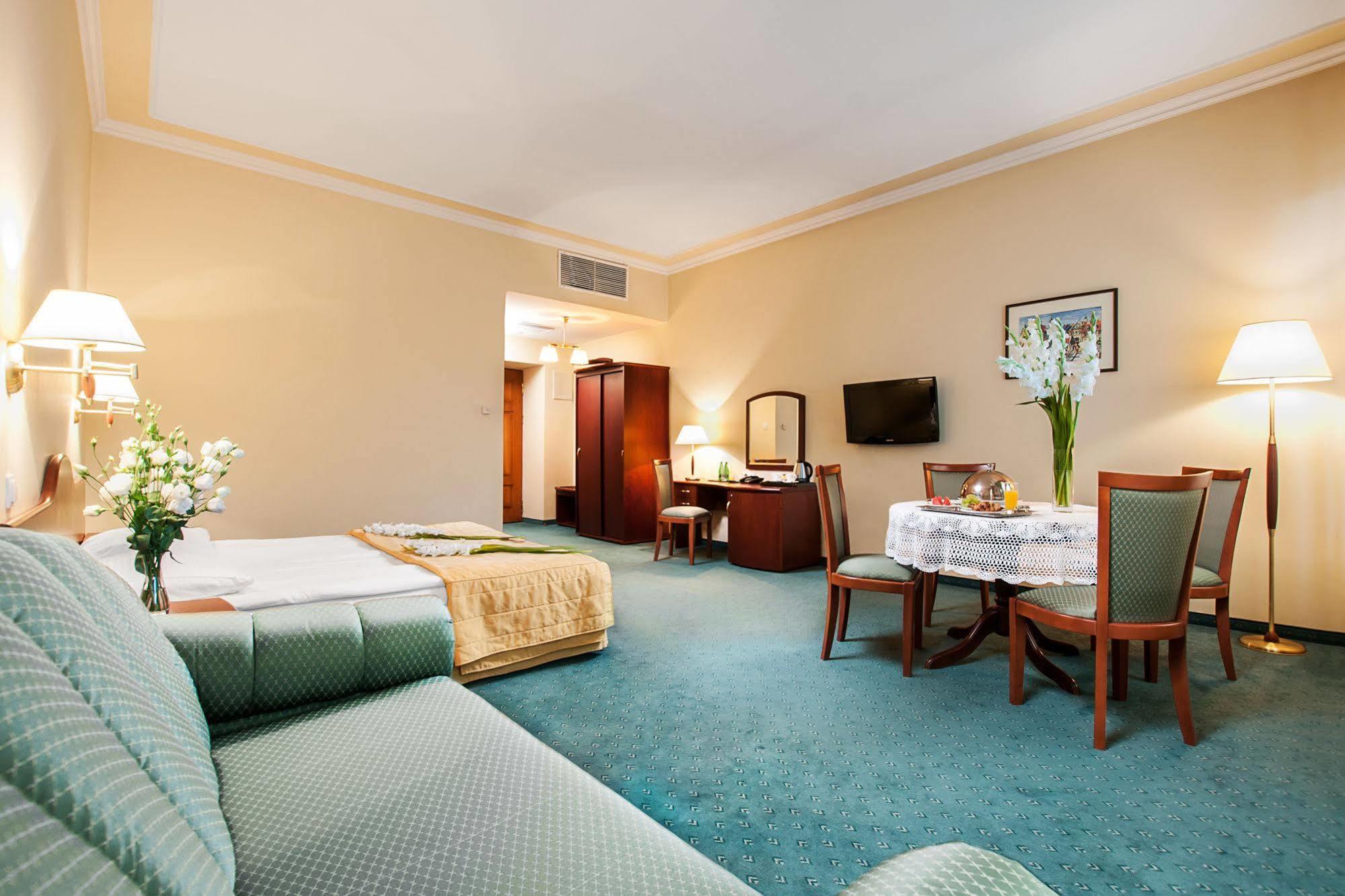 Hotel Palace Europa Lublin Exterior photo
